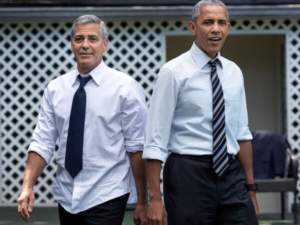 George_Clooney_with_Barack_Obama_2016