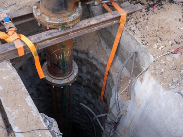 Hamas Flooding tunnels in Gaza with seawater