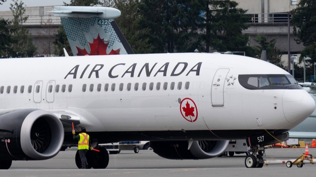 air-canada-passenger-falls-onto-tarmac