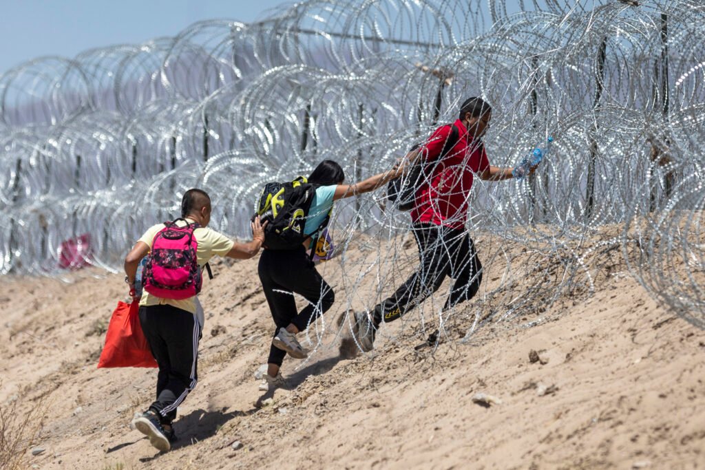 border-razor-wire-mjf