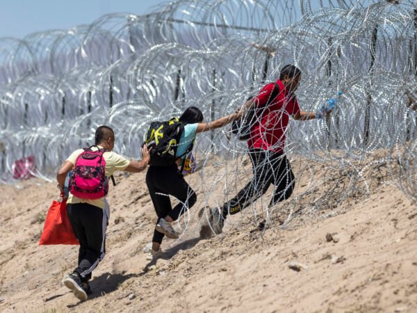 border-razor-wire-mjf