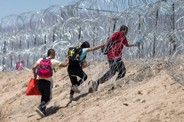 border-razor-wire-mjf