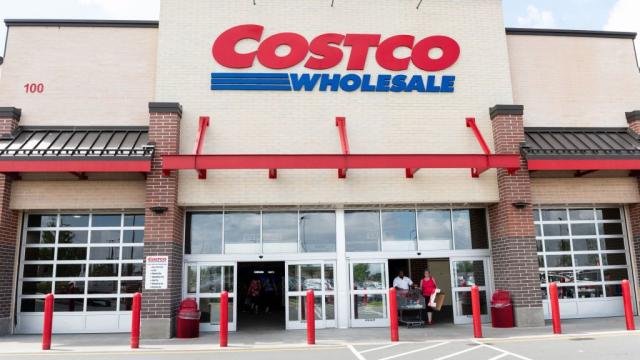 A women returns costco couch after 2 years