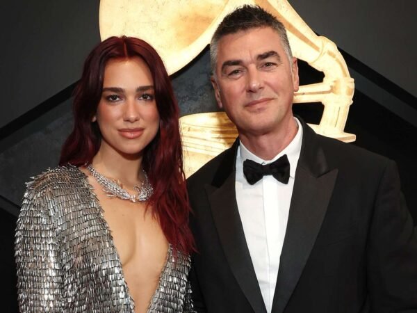 Dua Lipa came with her father in 2024 Grammy Awards