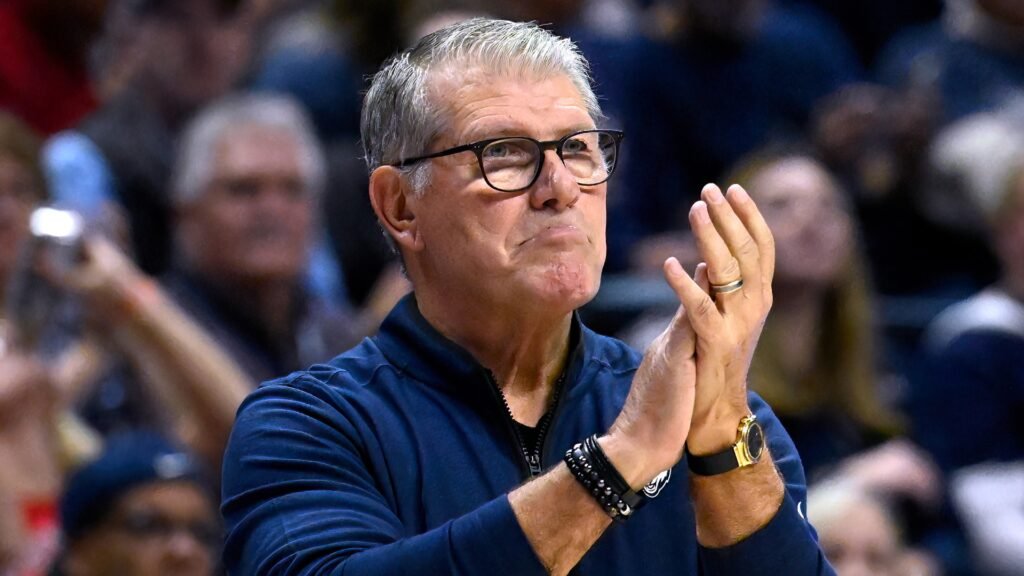 Geno Auriemma