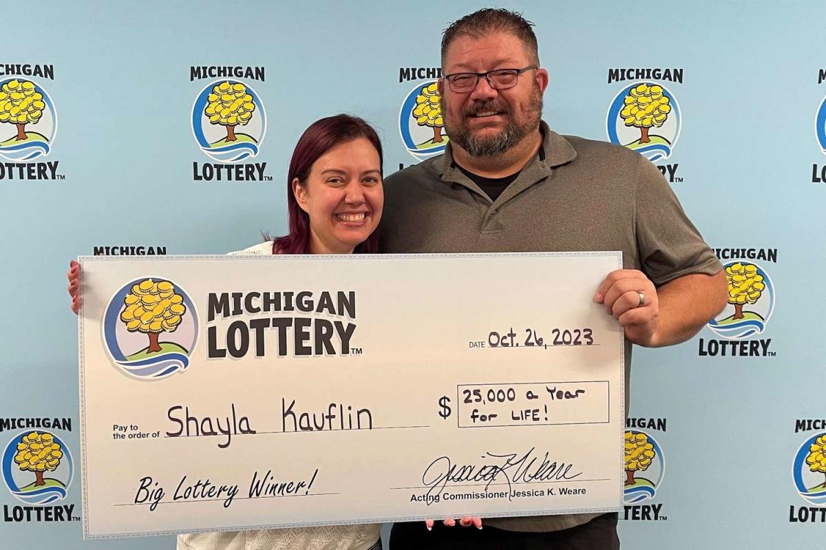 Michigan women wins the lottery