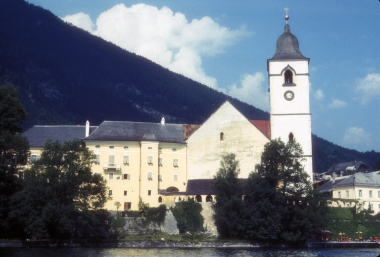 PILGRIMAGE_CHURCH_IN_ST._WOLFGANG,_AUSTRIA