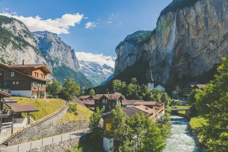 Best Multi Country Europe Tour Package – 11 Days France, Switzerland, Austria & Italy Experience