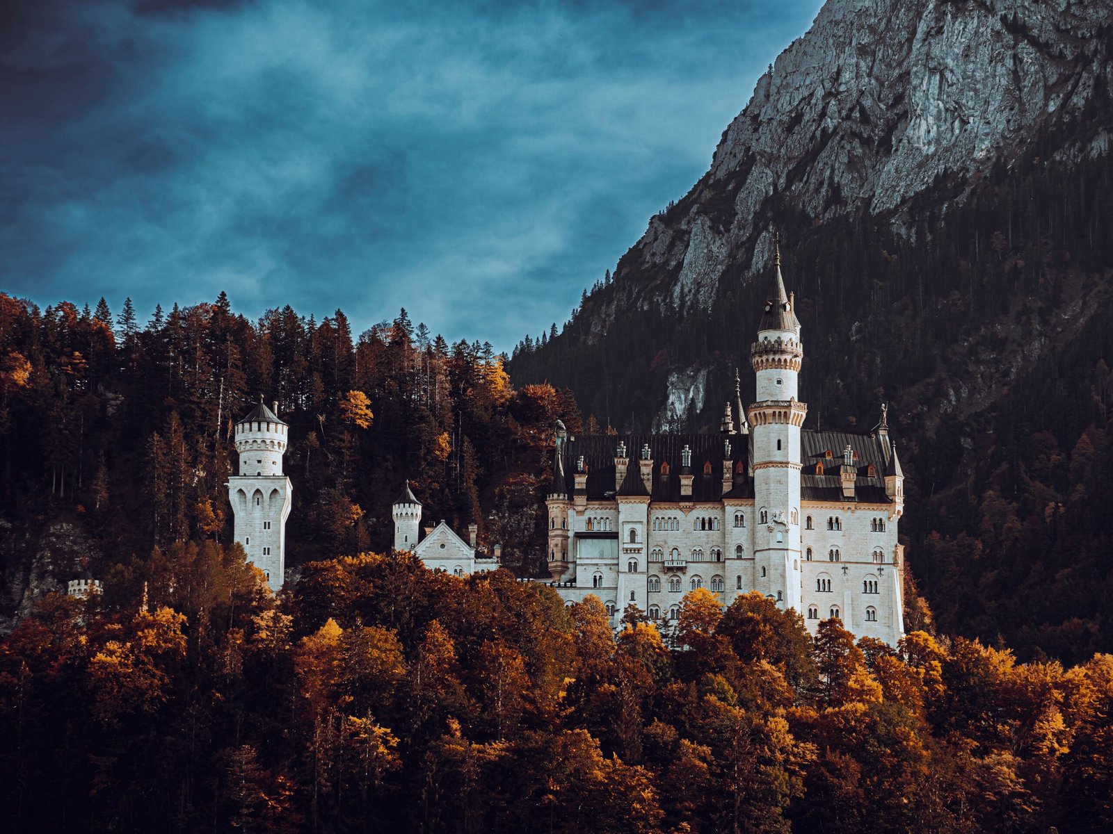 Best Castles to Visit in Germany showcasing the fairytale Eltz Castle