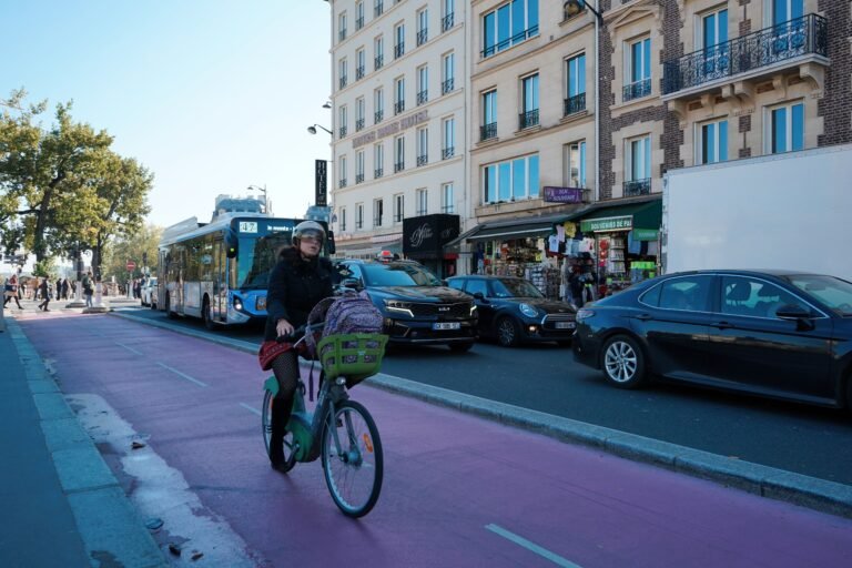 Paris Tourism and Mobility Initiatives: 7 Important Travel Updates for 2026
